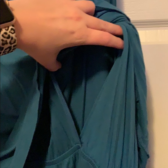 Old navy nursing maternity tank - Picture 3 of 4